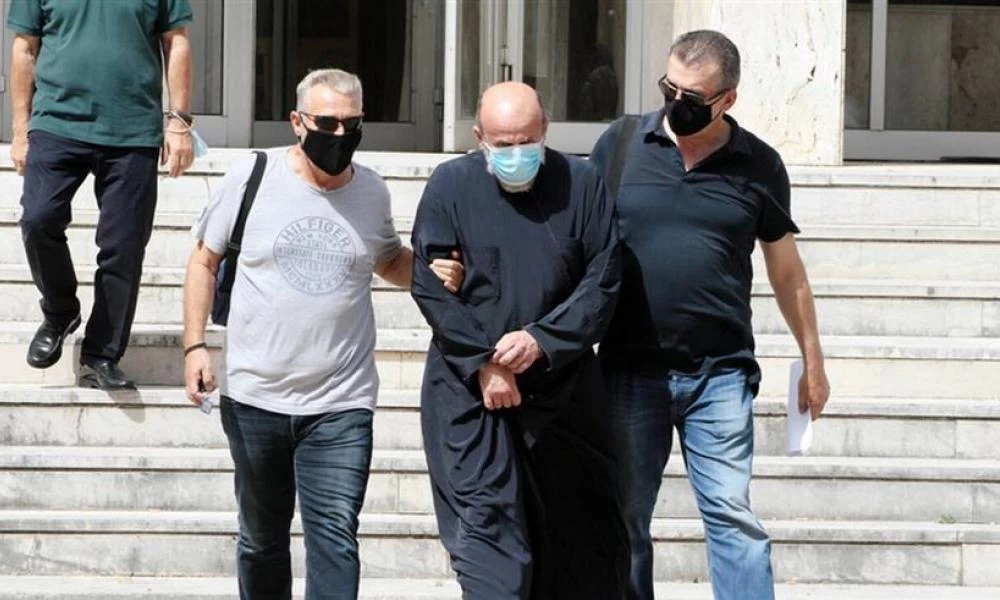 Αγρίνιο: Έλαβε προθεσμία ο ιερέας που κατηγορείται για βιασμό
